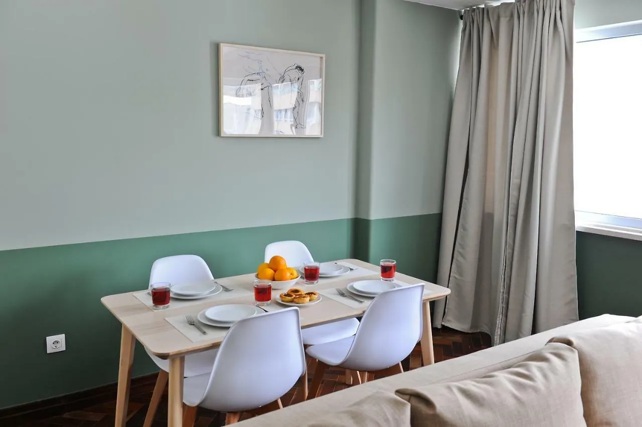 Apartment Lisbon Martini Nest By Misha'S Place 6A